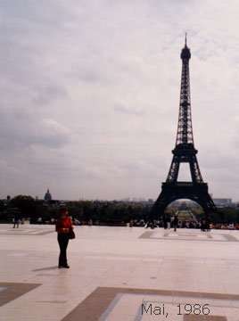 At the Eiffel Tower, Mai 1986