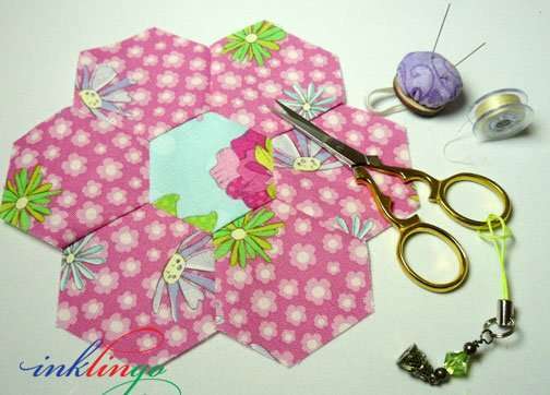 Gift sewing kit